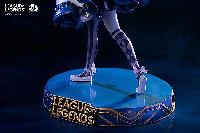 Figurine League of Legends - Gwen - Ver. The Hallowed Seamstress - 1/6 - Infinity Studio