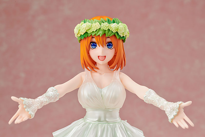 Figurine Yotsuba Nakano Ver. Wedding - AMAKUNI x AmiAmi Couv 1