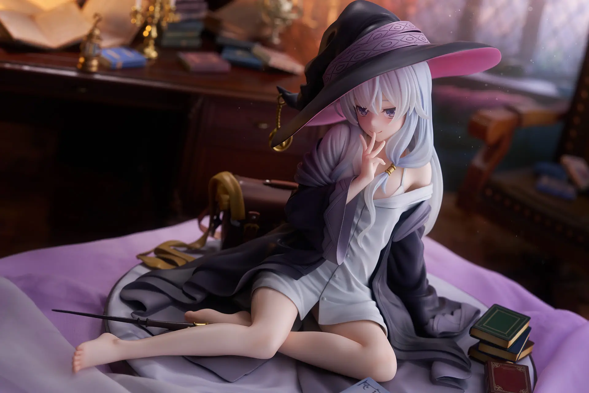 Figurine Majo no Tabitabi - Elaina - Ver. Rest - 1/6 - Spiritale