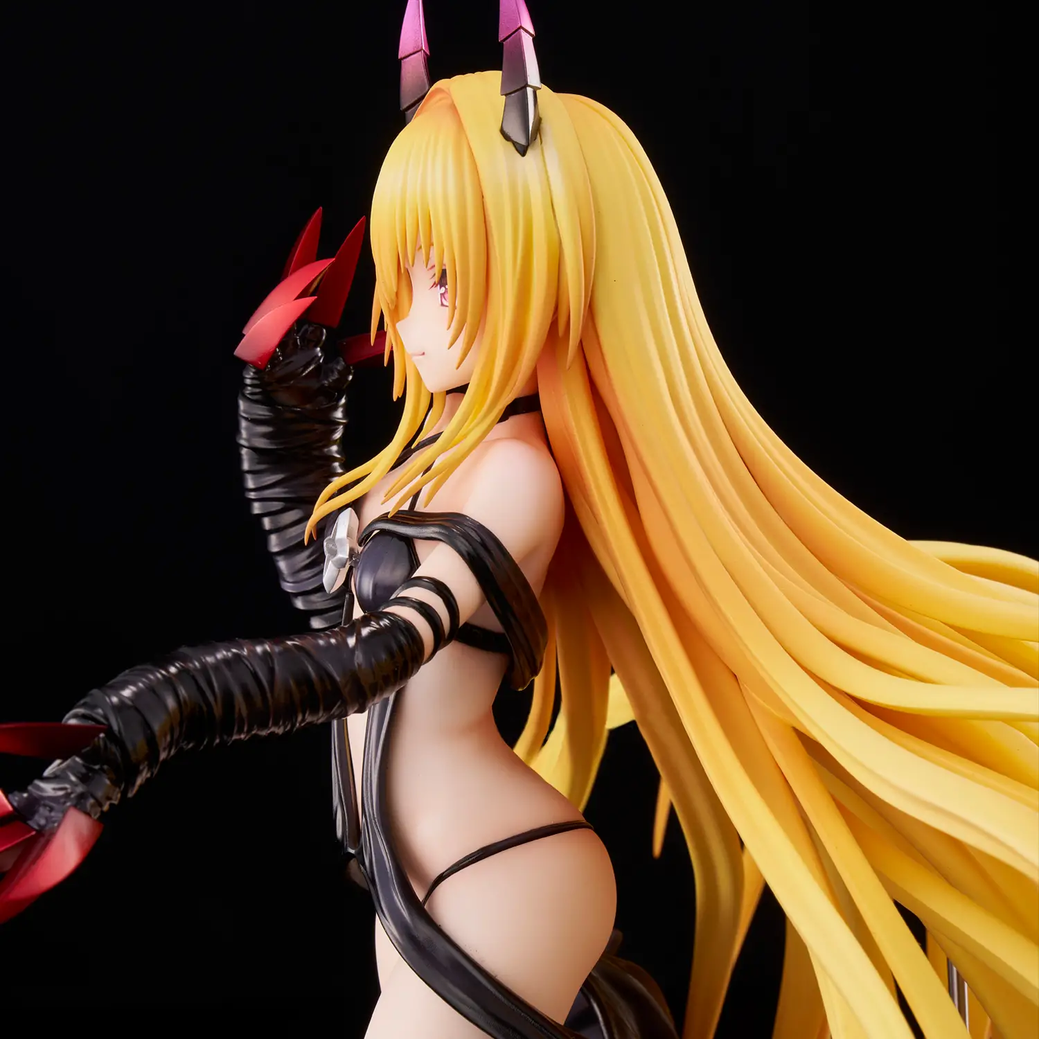Figurine To LOVE Ru Darkness - Golden Darkness - Ver. Darkness - 1/6 - Union Creative
