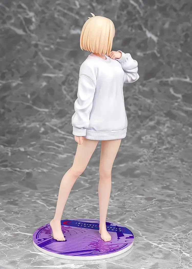 Figurine Lycoris Recoil - Chisato Nishikigi - Ver. Oversized Sweatshirt - 1/7 - Phat Company