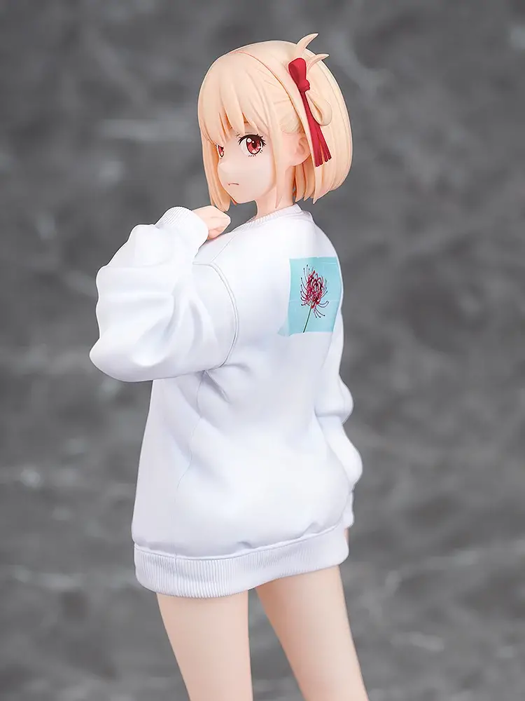 Figurine Lycoris Recoil - Chisato Nishikigi - Ver. Oversized Sweatshirt - 1/7 - Phat Company
