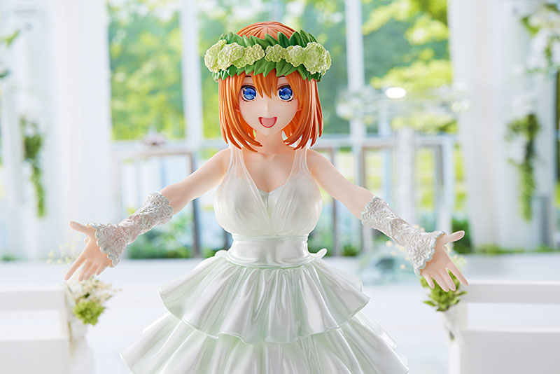 Figurine Yotsuba Nakano Ver. Wedding - AMAKUNI x AmiAmi Couv 2